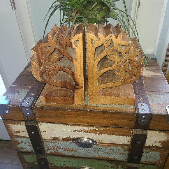 Wooden Bookends Wood  Hand Crafted Vintage Carved Tree 8" x 10" x 3" - Picture 7 of 11